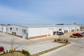 Plus de détails pour 14300 N Lincoln Blvd, Edmond, OK - Local d'activités à louer