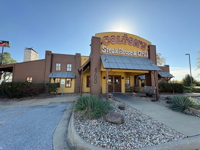 4700 W Locust St, Rogers, AR à louer Photo de l’immeuble– Image 1 sur 11