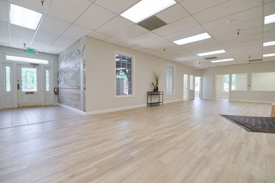 4725 1st St, Pleasanton, CA à louer - Photo de l’immeuble – Image 2 sur 9