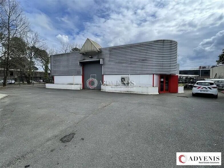 Local d’activités dans Pessac à louer - Photo de l’immeuble – Image 1 sur 9
