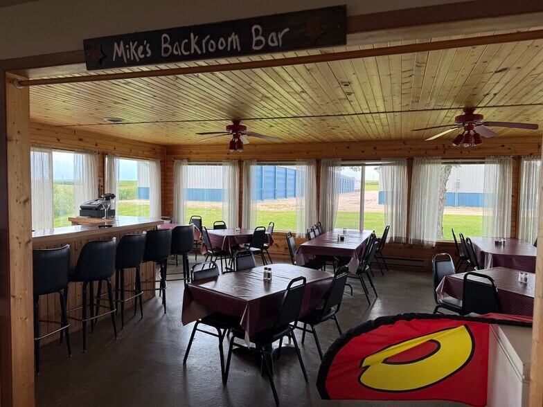 28534 U.S. 18, Mc Gregor, IA à louer - Photo de l’immeuble – Image 2 sur 4