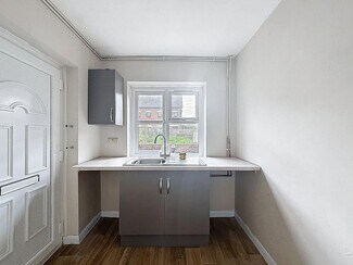 Plus de détails pour 262 Werrington Rd, Stoke On Trent - Local commercial à louer