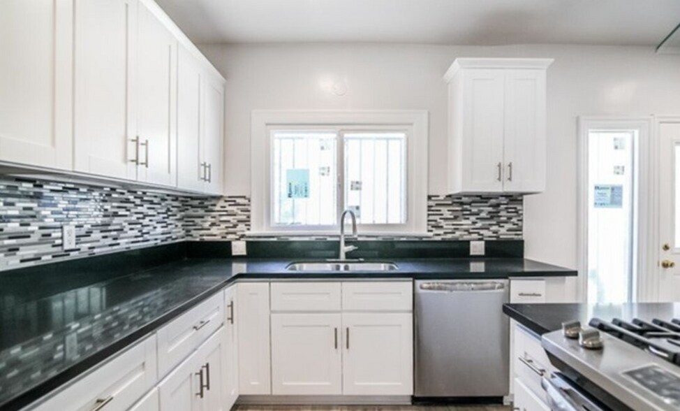 801 N Alexandria Ave, Los Angeles, CA à vendre - Photo intérieure – Image 3 sur 40