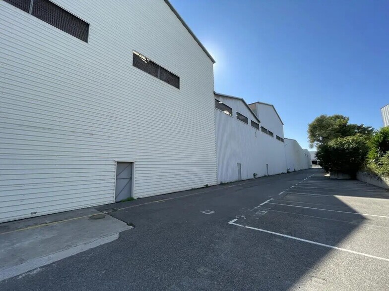 Bureau dans Marseille à louer - Photo de l’immeuble – Image 2 sur 5