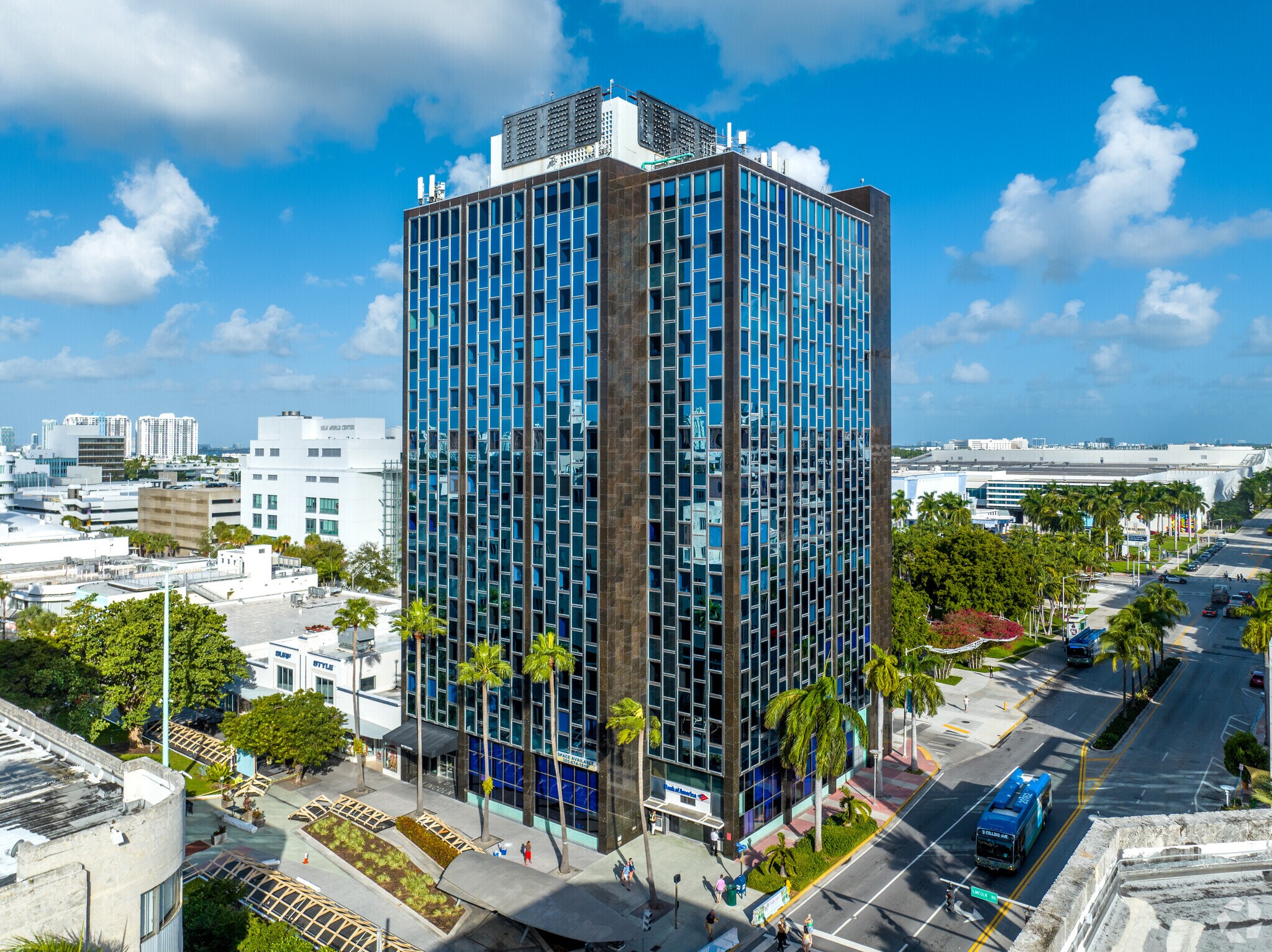 401-407 Lincoln Rd, Miami Beach, FL à louer Photo de l’immeuble– Image 1 sur 20