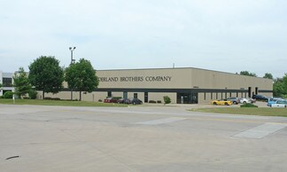 Plus de détails pour 4451 112th St, Urbandale, IA - Industriel/Logistique à louer