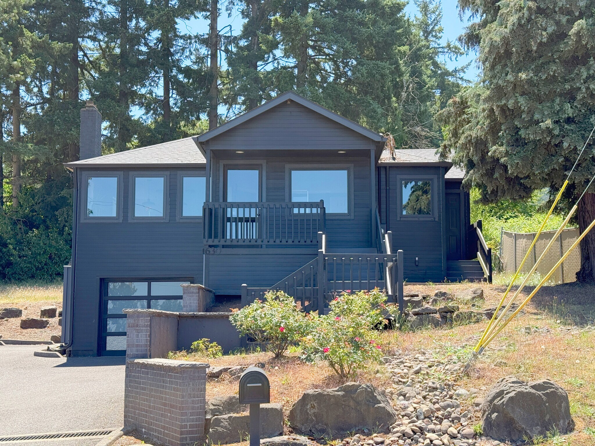 630 Mary Ave SE, Salem, OR à vendre Photo de l’immeuble– Image 1 sur 16