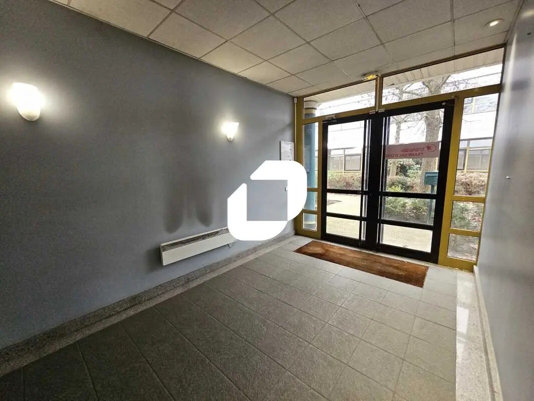 Bureau dans Villepinte à louer Photo de l’immeuble– Image 1 sur 15