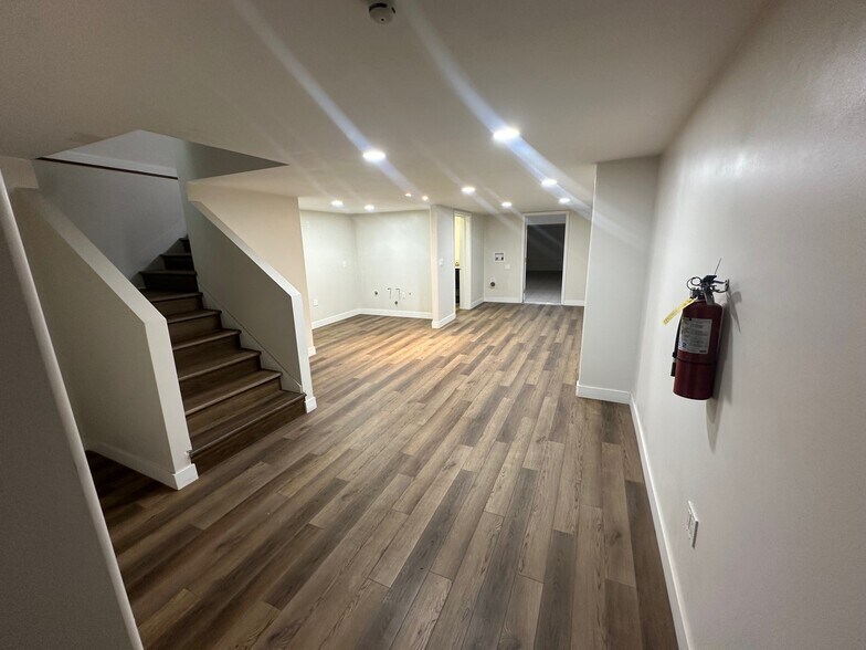 760 S Boyle Ave, Los Angeles, CA à vendre - Photo de l’immeuble – Image 3 sur 11