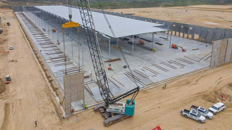 971 Mercury Mine Rd., Laredo, TX à louer - Photo de l’immeuble – Image 3 sur 10