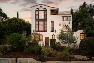 Plus de détails pour 1825 Redesdale Ave, Los Angeles, CA - Logement à vendre