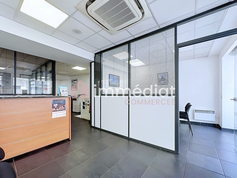 Rue Du Château, Rueil-Malmaison à louer - Photo de l’immeuble – Image 3 sur 10