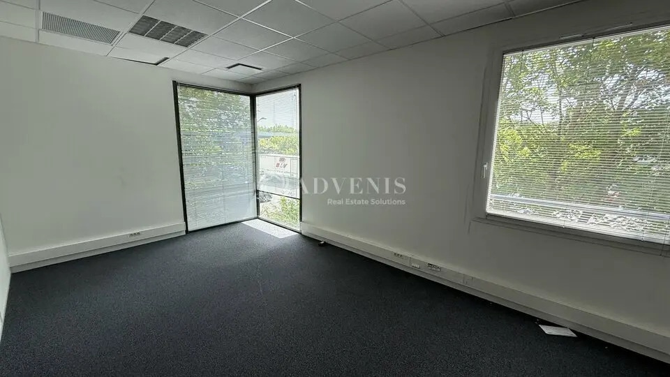 Bureau dans Montévrain à louer - Photo de l’immeuble – Image 3 sur 12