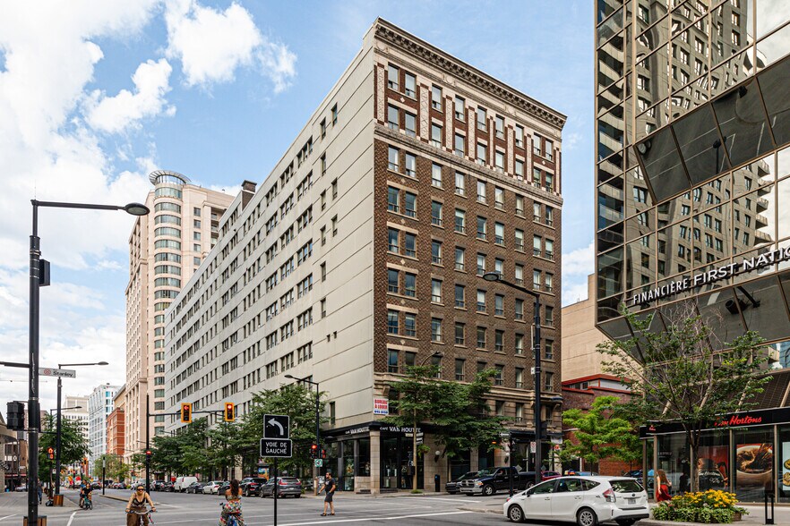 2015 Rue Drummond, Montréal, QC à louer - Photo de l’immeuble – Image 3 sur 4