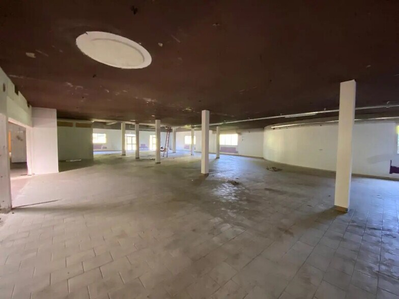 Local d’activités dans Dardilly à louer - Photo intérieure – Image 3 sur 9