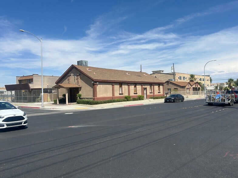 901 Stewart Ave, Las Vegas, NV à vendre - Photo de l’immeuble – Image 3 sur 16