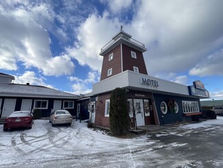 Plus de détails pour 45 Av Saint-Louis, Plessisville, Qc, Plessisville, QC - Hôtellerie à vendre