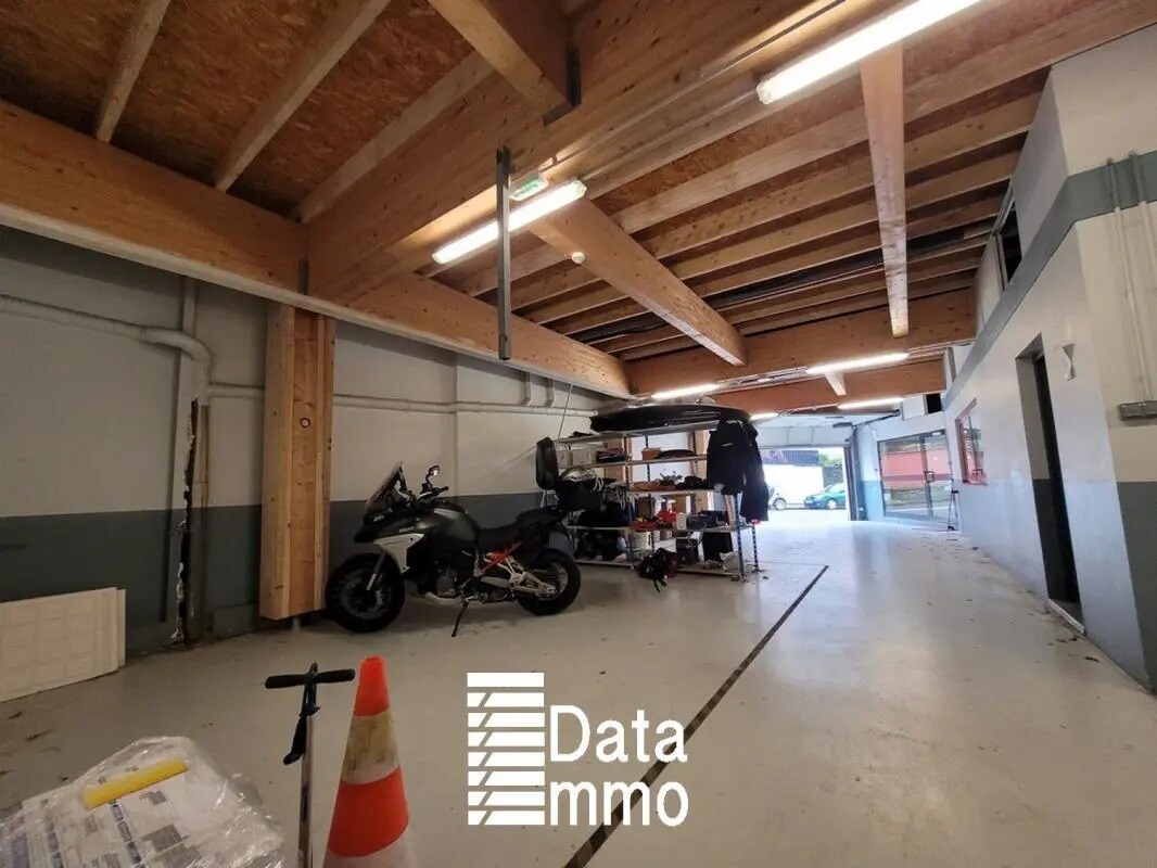 Industriel/Logistique dans Montreuil à vendre Photo de l’immeuble– Image 1 sur 13