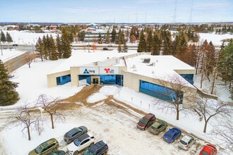 2505 St. Laurent Blvd, Ottawa, ON à louer Photo intérieure– Image 1 sur 13