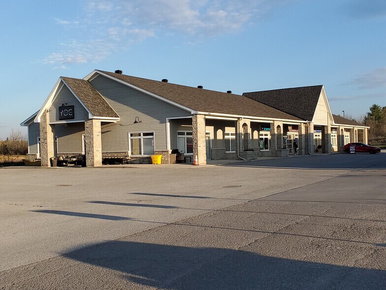 453 Ottawa St, Almonte, ON à louer - Photo de l’immeuble – Image 2 sur 7