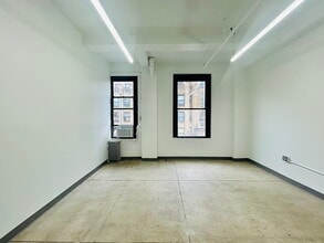 252 W 38th St, New York, NY à louer Photo intérieure– Image 2 sur 6