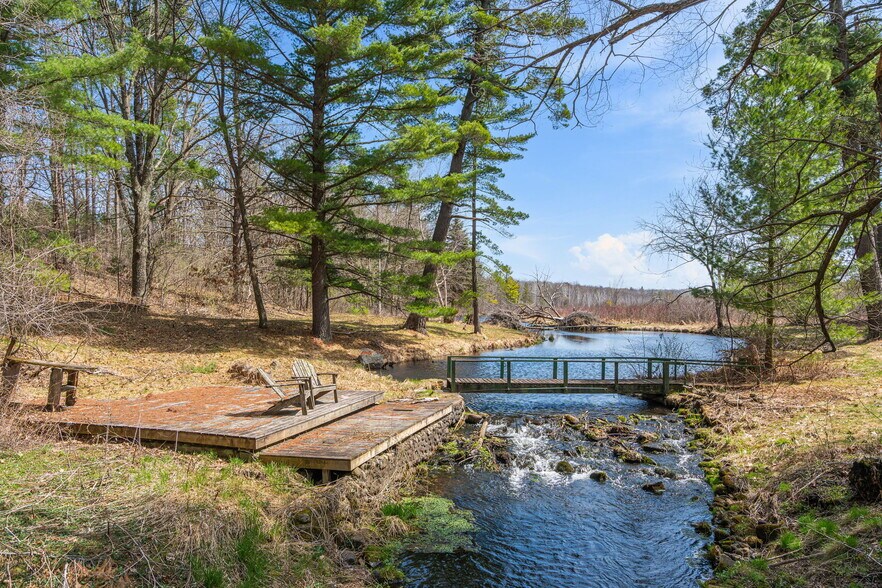 1098 340th Ave, Frederic, WI à vendre - Photo de l’immeuble – Image 2 sur 57