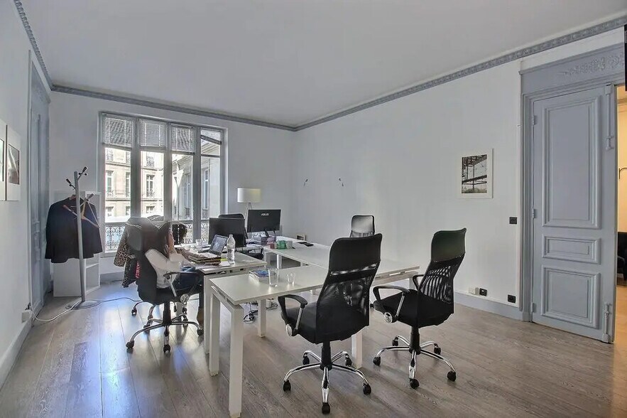 Bureau dans Paris à louer - Photo de l’immeuble – Image 3 sur 9