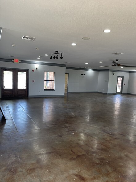 2300 Highland Village Rd, Highland Village, TX à louer - Photo de l’immeuble – Image 3 sur 11