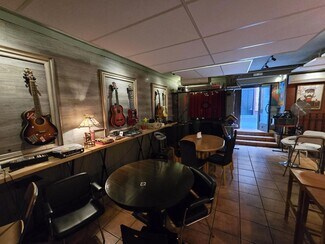 Plus de détails pour Local commercial à louer