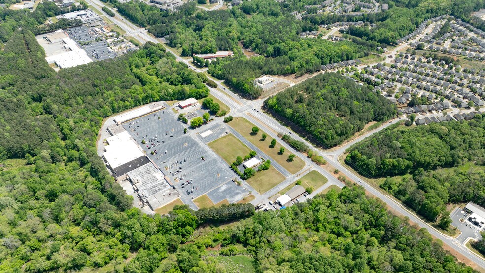 201 Bullsboro Dr, Newnan, GA à vendre - Photo de l’immeuble – Image 3 sur 18