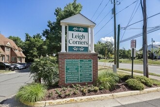 1142 Walker Rd, Great Falls, VA à louer Photo de l’immeuble– Image 2 sur 29