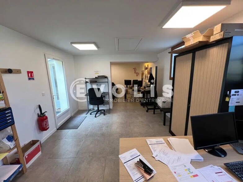 Bureau dans Brie-Comte-Robert à louer - Photo intérieure – Image 3 sur 5