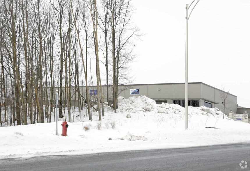 61 Rue des Menuisiers, Ste-Anne-des-Plaines, QC à louer - Photo de l’immeuble – Image 2 sur 2