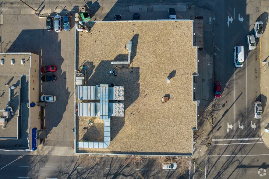 1000 9th Ave SW, Calgary, AB à louer - Aérien – Image 3 sur 4