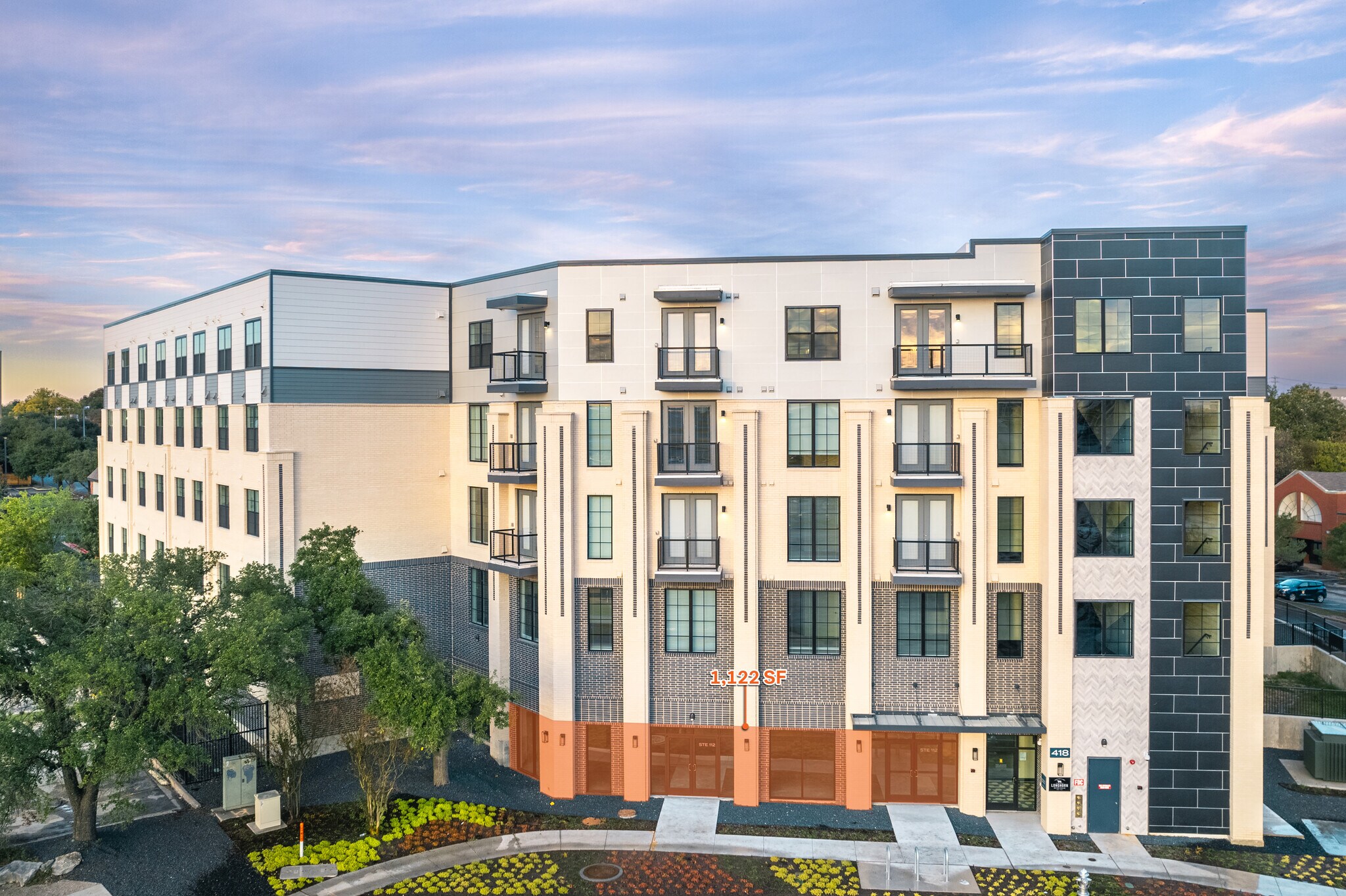 418 E Highland Mall Blvd, Austin, TX à louer Photo de l’immeuble– Image 1 sur 4