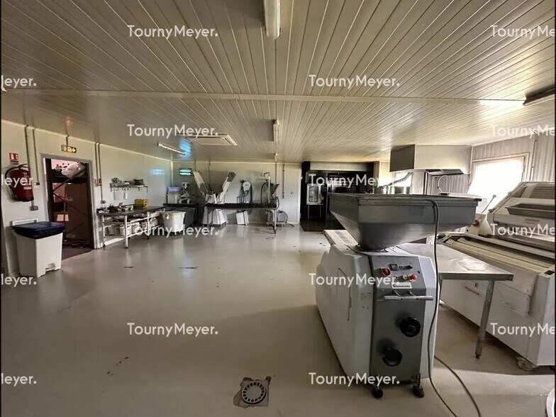 Local d'activités dans Vayres à vendre - Photo intérieure – Image 2 sur 6