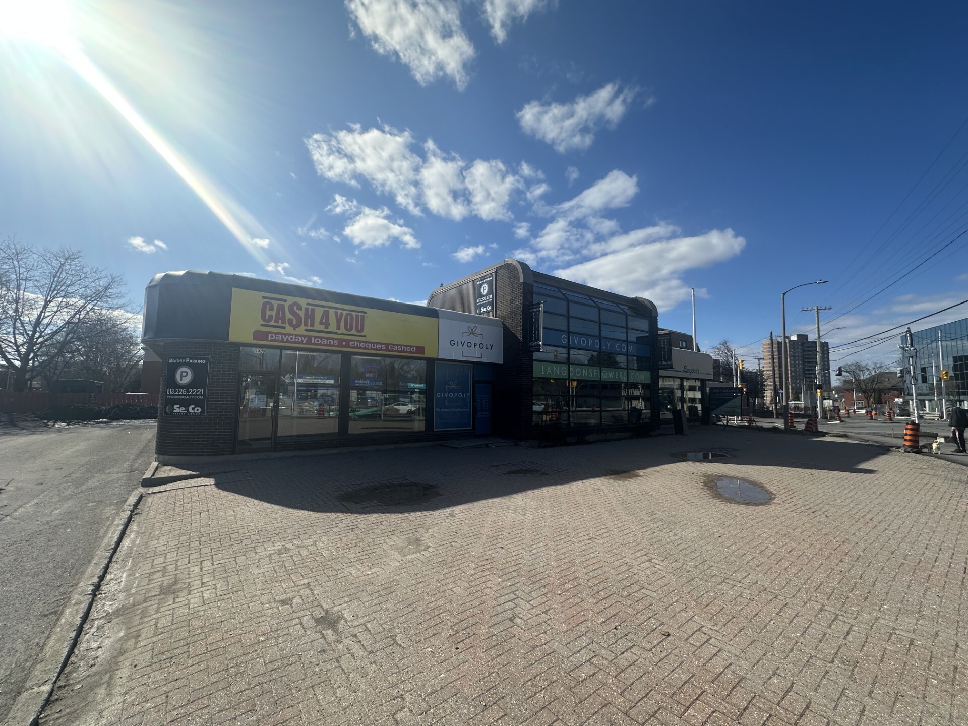 1400 Bank St, Ottawa, ON à louer Photo de l’immeuble– Image 1 sur 5