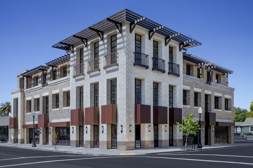 1300 Main St, Napa, CA à louer - Photo de l’immeuble – Image 1 sur 9