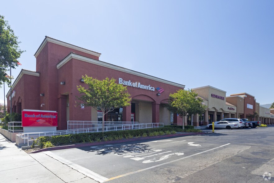 19120-19242 Soledad Canyon Rd, Santa Clarita, CA à louer - Photo principale – Image 1 sur 10
