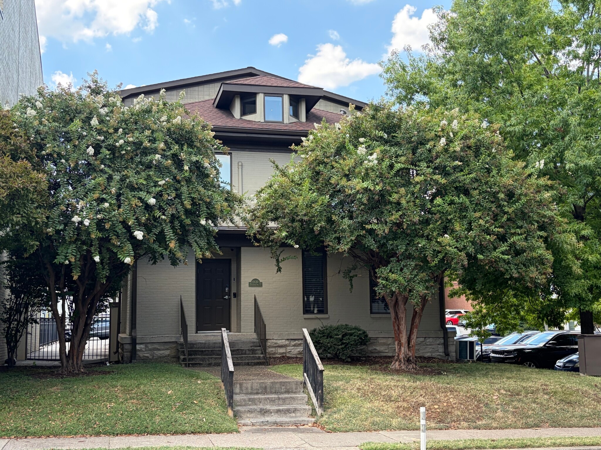 1109 16th Ave S, Nashville, TN à louer Photo intérieure– Image 1 sur 1