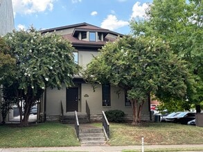 1109 16th Ave S, Nashville, TN à louer Photo intérieure– Image 1 sur 1