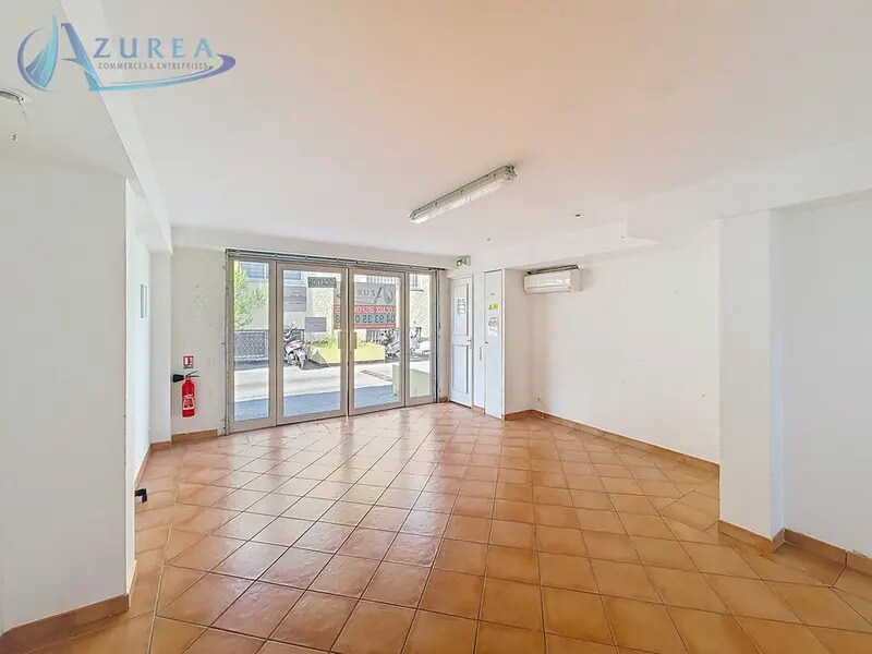 Local commercial dans Antibes à louer Photo intérieure– Image 1 sur 13