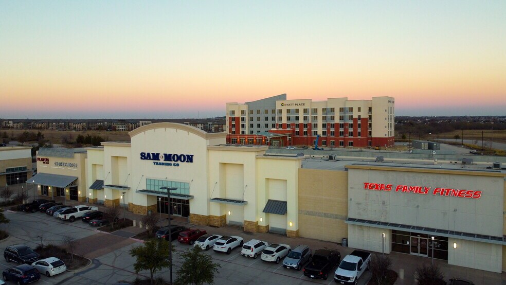 9120 North Fwy Pky, Fort Worth, TX à louer - Photo de l’immeuble – Image 3 sur 8