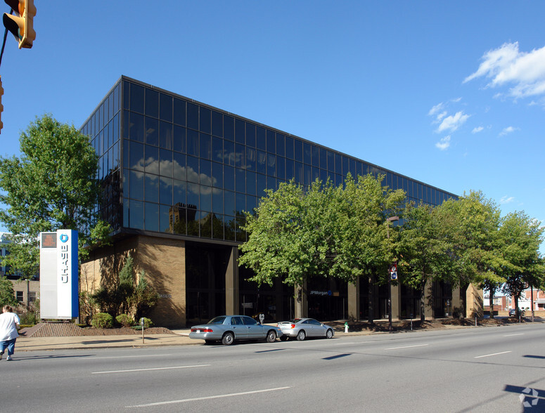 1000 Fifth Ave, Huntington, WV à louer - Photo de l’immeuble – Image 3 sur 39
