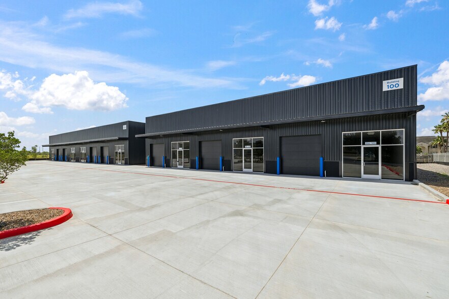 1100 E Whitewing Ave, McAllen, TX à louer - Photo de l’immeuble – Image 3 sur 30