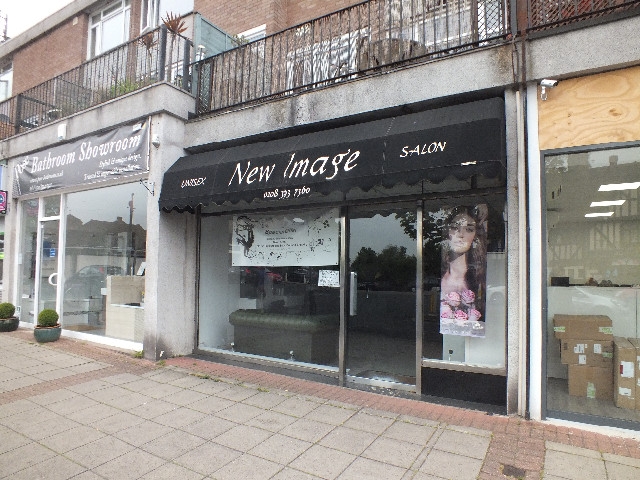 5-21 Stoneleigh Broadway, Epsom à vendre - Photo de l’immeuble – Image 3 sur 4