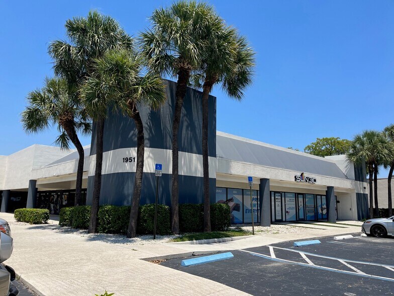 1951 W Copans Rd, Pompano Beach, FL à louer - Photo de l’immeuble – Image 2 sur 5