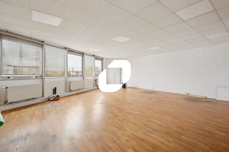 Local d’activités dans Nanterre à louer - Photo intérieure – Image 3 sur 14