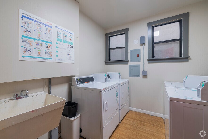 147 W Richmond Ave, Richmond, CA à vendre - Photo intérieure – Image 3 sur 22