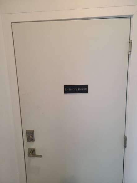 1620 Cecil B Moore Ave, Philadelphia, PA à louer - Photo de l’immeuble – Image 3 sur 8